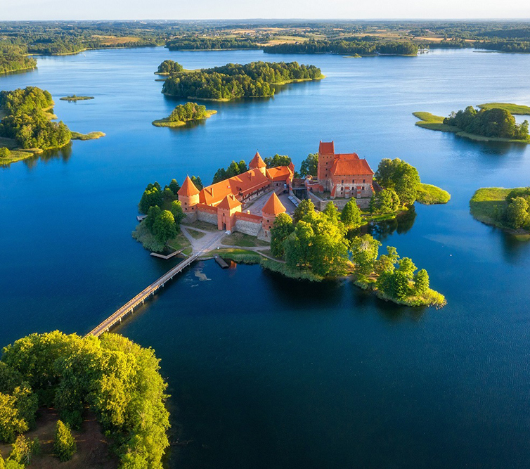 Trakai,Castle,In,Lithuania,Aerial,View.,Green,Islands,In,Lake